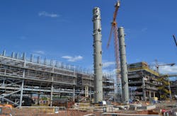 The first batch of processing towers was installed for the Route 3 UPGN during February 2020.